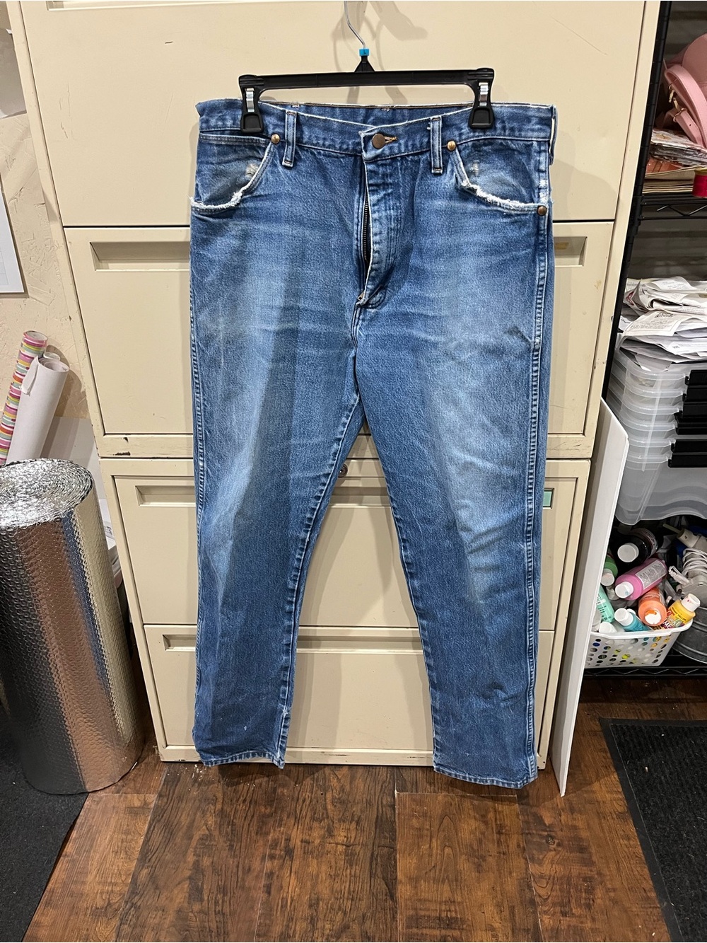Wrangler 13MWZ relaxed fit Men's Faded Blue Relaxed Jeans